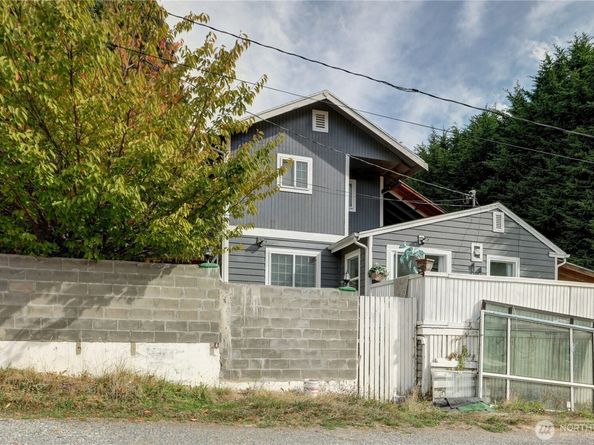 20705 13th Avenue S, SeaTac WA 98198