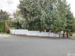 20705 13th Avenue S, SeaTac WA 98198