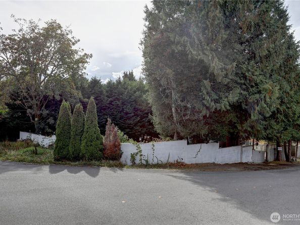 20705 13th Avenue S, SeaTac WA 98198