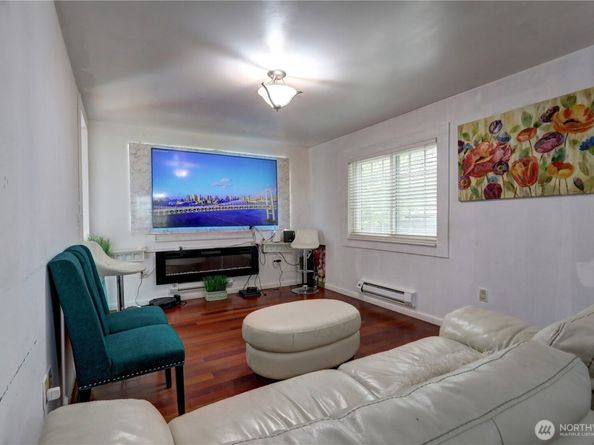 20705 13th Avenue S, SeaTac WA 98198