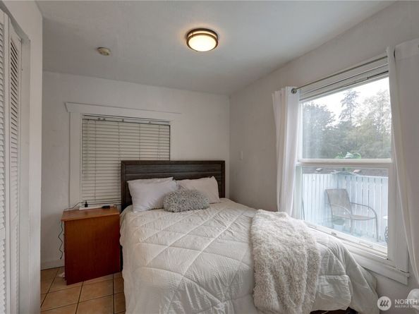 20705 13th Avenue S, SeaTac WA 98198