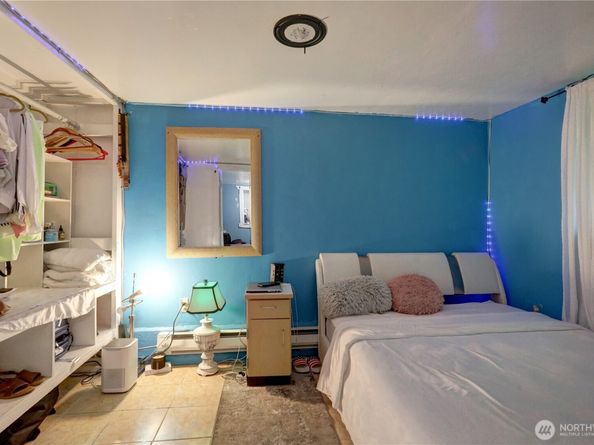 20705 13th Avenue S, SeaTac WA 98198