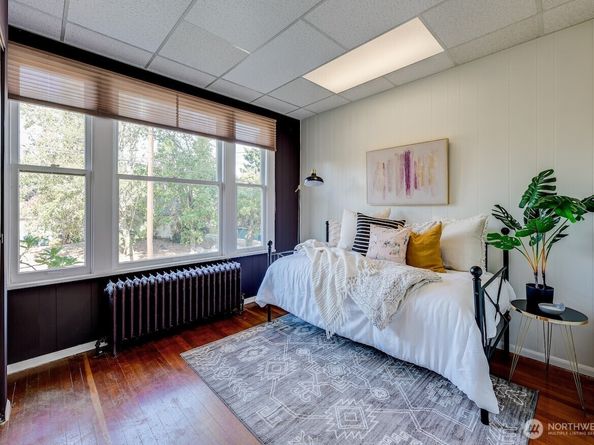 1638 Palm Avenue SW, Seattle WA 98116