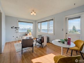 1638 Palm Avenue SW, Seattle WA 98116