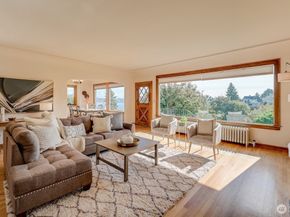 1638 Palm Avenue SW, Seattle WA 98116