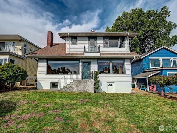 1638 Palm Avenue SW, Seattle WA 98116