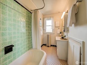 1638 Palm Avenue SW, Seattle WA 98116