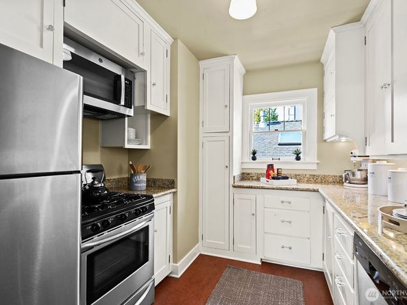 4903 Linden Avenue N 3, Seattle WA 98103