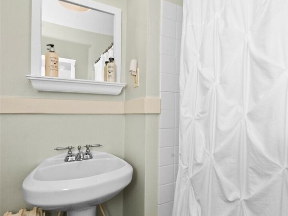 4903 Linden Avenue N 3, Seattle WA 98103