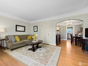 4903 Linden Avenue N 3, Seattle WA 98103