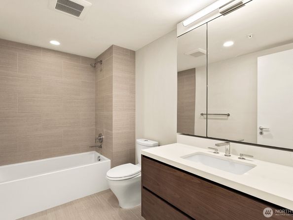 121 Stewart Street 1502, Seattle WA 98101