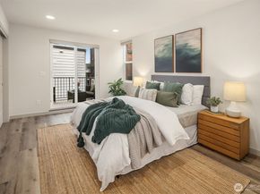 5210 B Brooklyn Avenue NE, Seattle WA 98105