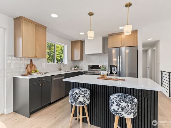 11602 SE 210th Place, Kent WA 98031