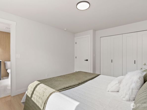 11602 SE 210th Place, Kent WA 98031