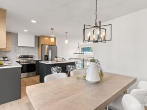 11602 SE 210th Place, Kent WA 98031