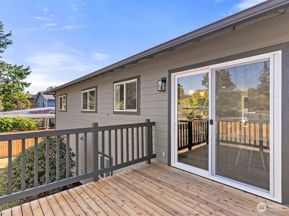 11602 SE 210th Place, Kent WA 98031