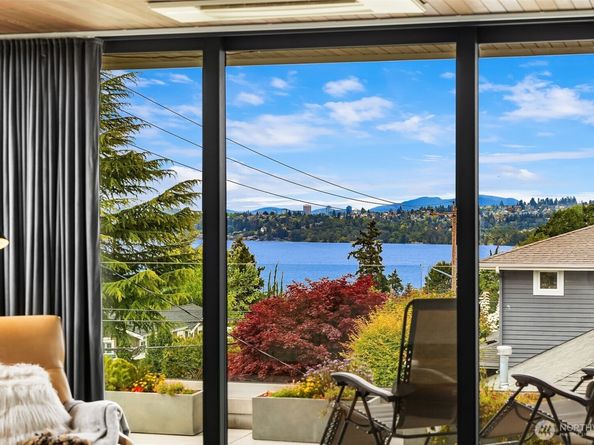 122 10th Avenue, Kirkland WA 98033