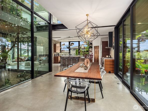 122 10th Avenue, Kirkland WA 98033