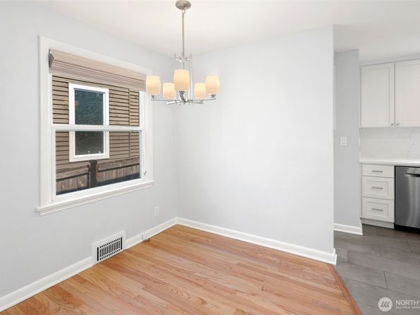 9200 5th Avenue NE, Seattle WA 98115