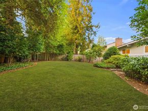 201 165th Avenue NE, Bellevue WA 98008
