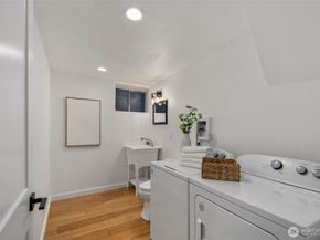201 165th Avenue NE, Bellevue WA 98008