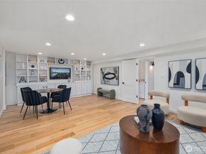 201 165th Avenue NE, Bellevue WA 98008
