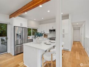 201 165th Avenue NE, Bellevue WA 98008