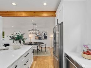 201 165th Avenue NE, Bellevue WA 98008