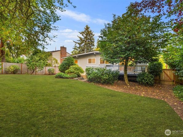 201 165th Avenue NE, Bellevue WA 98008