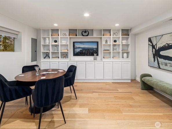201 165th Avenue NE, Bellevue WA 98008