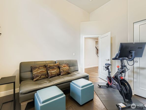 13530 NE 128th Place, Kirkland WA 98034