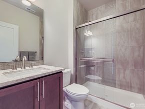 13530 NE 128th Place, Kirkland WA 98034