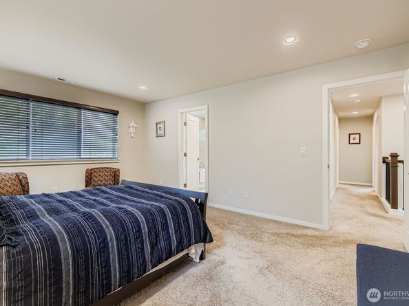 13530 NE 128th Place, Kirkland WA 98034