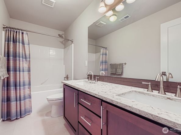 13530 NE 128th Place, Kirkland WA 98034