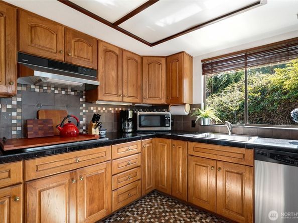 6809 SW Maury Park Road, Vashon WA 98070
