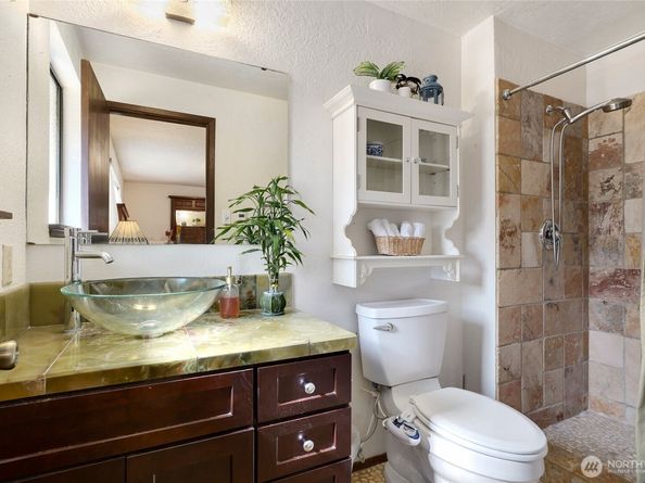 6809 SW Maury Park Road, Vashon WA 98070