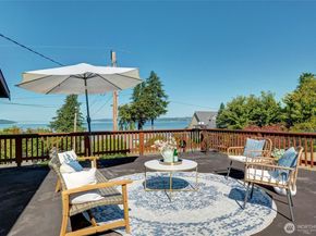 6809 SW Maury Park Road, Vashon WA 98070