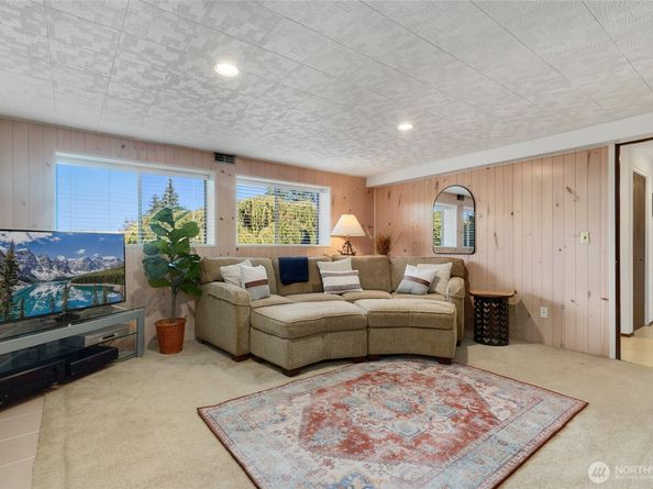 6809 SW Maury Park Road, Vashon WA 98070