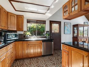 6809 SW Maury Park Road, Vashon WA 98070