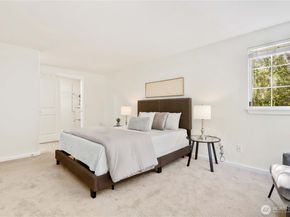 215 9th Street D204, Kirkland WA 98033