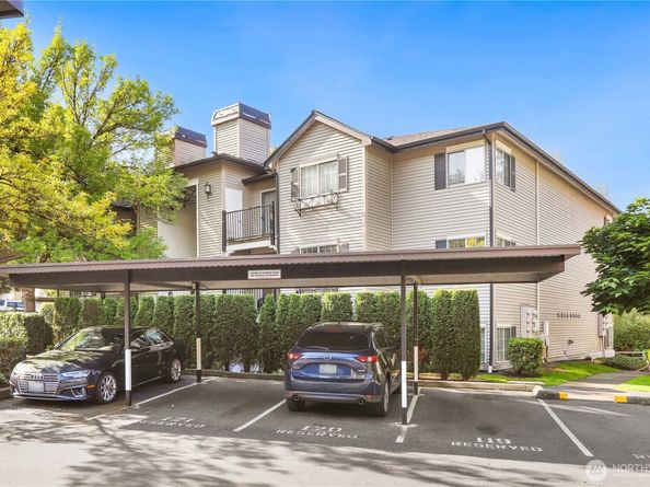 215 9th Street D204, Kirkland WA 98033