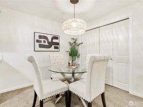 215 9th Street D204, Kirkland WA 98033