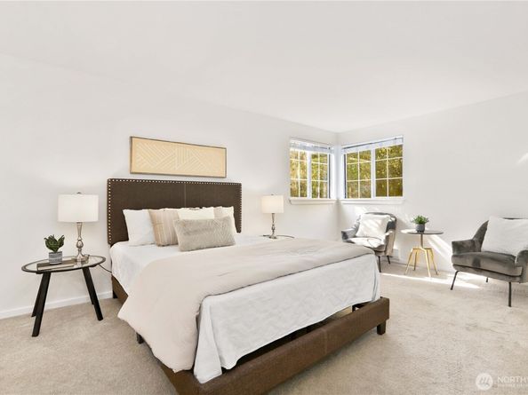 215 9th Street D204, Kirkland WA 98033
