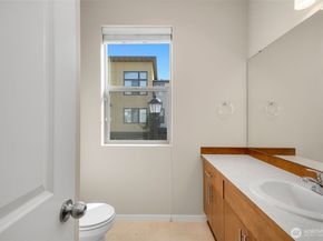 315 Chelan Avenue NE, Renton WA 98059