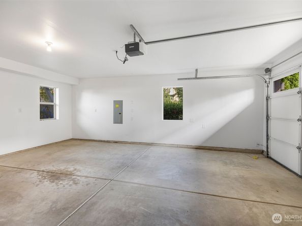 315 Chelan Avenue NE, Renton WA 98059