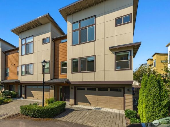 315 Chelan Avenue NE, Renton WA 98059