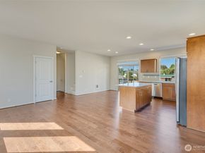 315 Chelan Avenue NE, Renton WA 98059