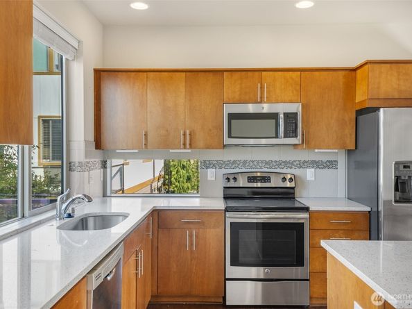 315 Chelan Avenue NE, Renton WA 98059