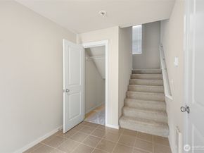 315 Chelan Avenue NE, Renton WA 98059