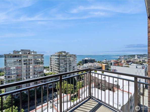 2911 2nd Avenue 1117, Seattle WA 98121